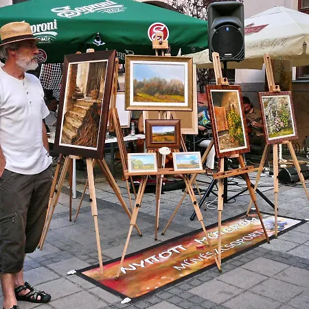 Little Americas Opera Budapešť