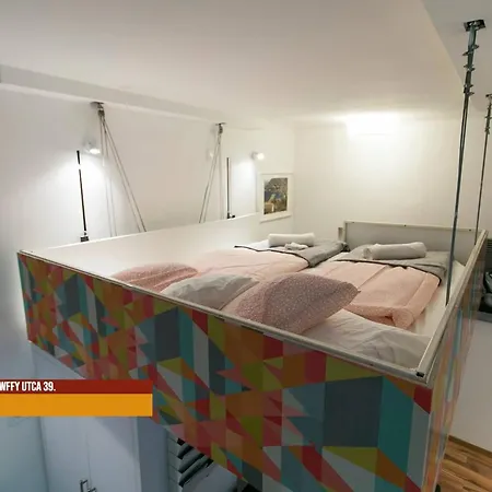 Little Americas Opera Budapešť