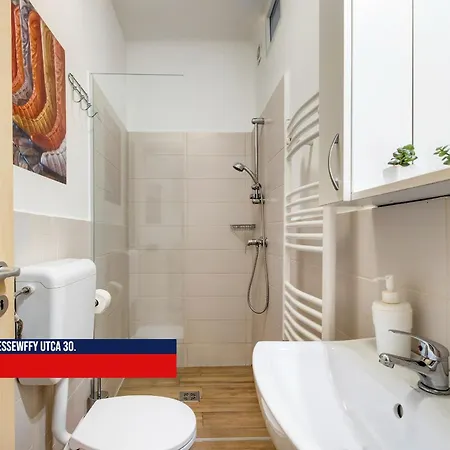 Little Americas Opera Budapešť