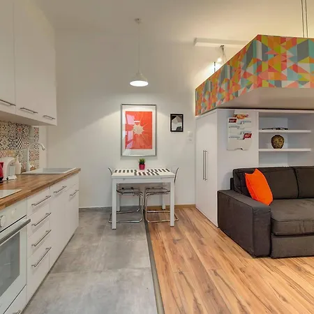 Little Americas Opera * Budapesta